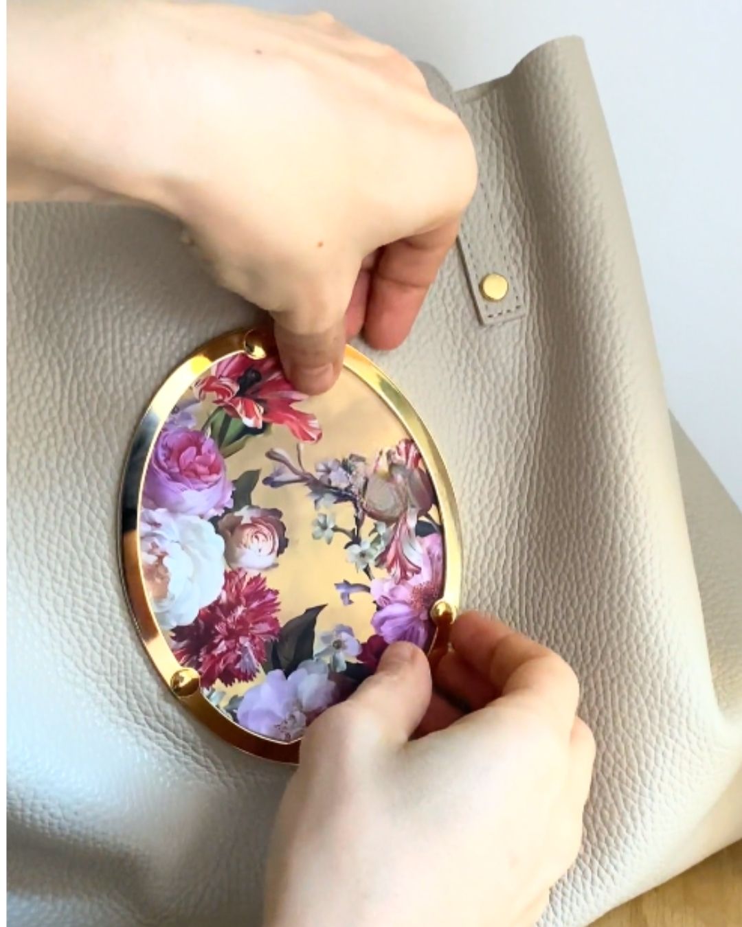 Come funziona il Cameo Exchange: cambia borsa in tre secondi