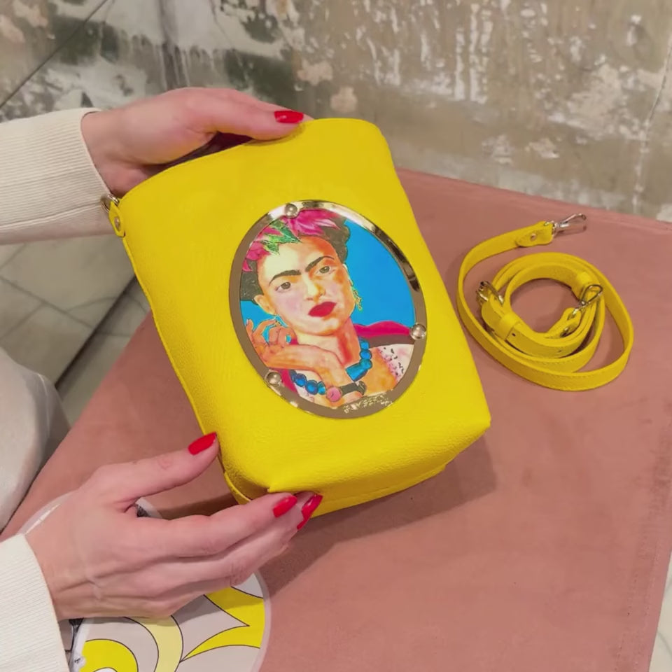 Gamberini Bag | Borse artigianali personalizzabili | Borsa Emilia con 3 Cameo | Tessuti alta moda