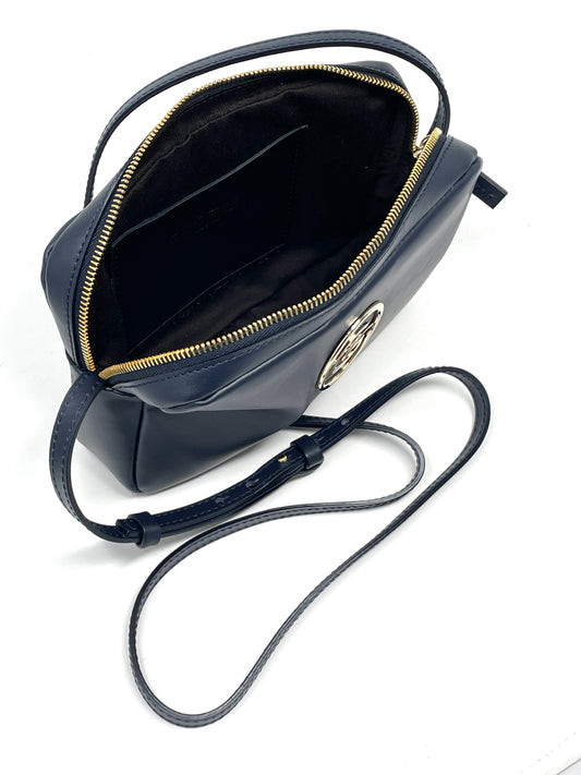 Modell Lin Blue